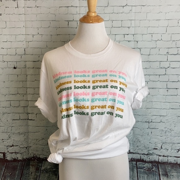 NWT Kindness Looks Great On You Multi-Color Tee Shirt Sz L Inspirational shirt - Picture 9 of 9